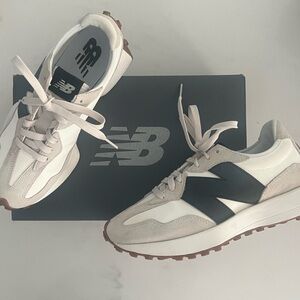 New Balance 327 moonbeam beige black sneakers - Womens 40/8.5